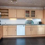 18 Person In Romo-by Traum