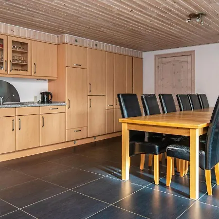 Ferienhaus 18 Person In R M *