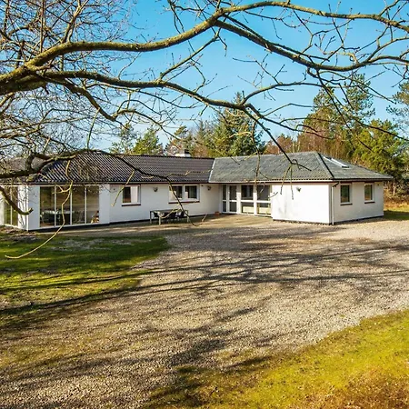 Ferienhaus 18 Person In R M *